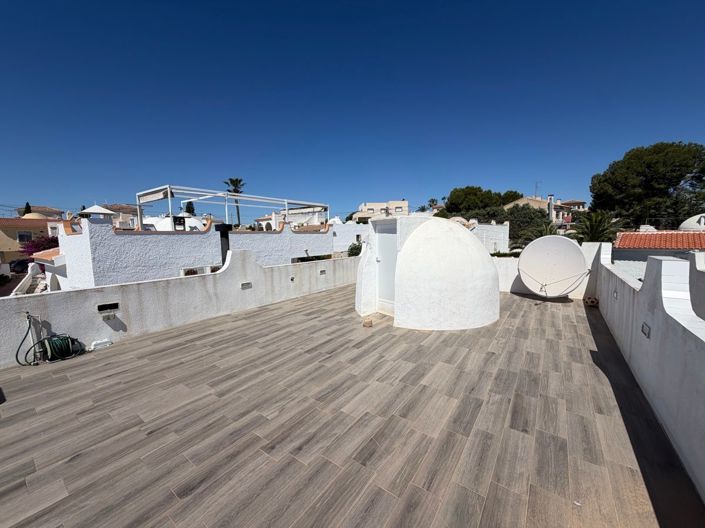 Image No.20-2 Bed Villa for sale