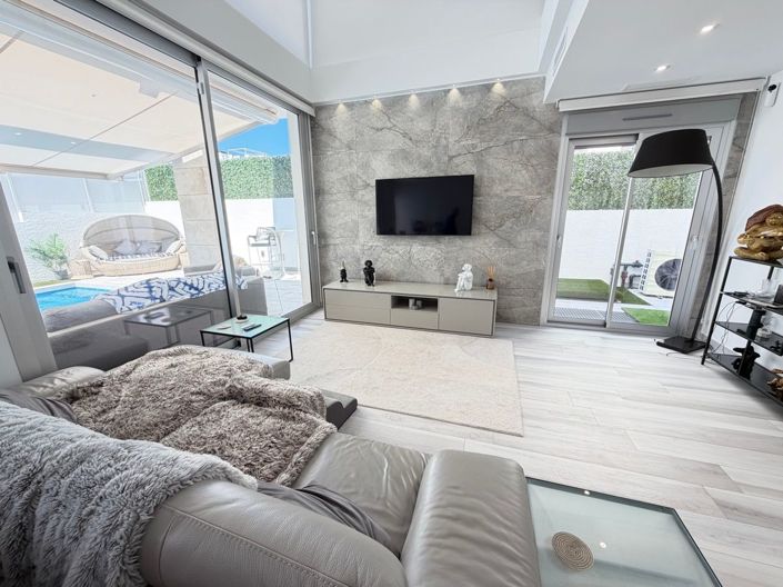 Image No.8-4 Bed Villa for sale