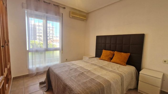 Image No.17-2 Bed Townhouse for sale