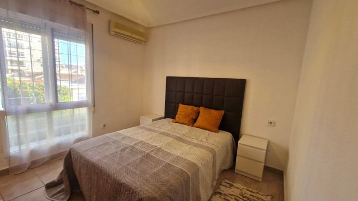 Image No.19-2 Bed Townhouse for sale
