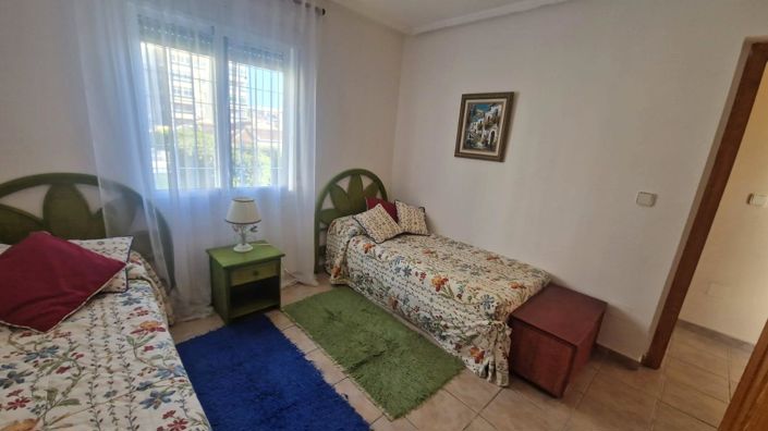 Image No.20-2 Bed Townhouse for sale