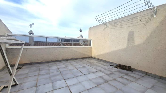 Image No.29-2 Bed Townhouse for sale