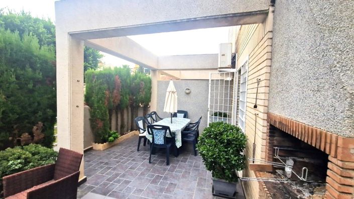 Image No.33-2 Bed Townhouse for sale