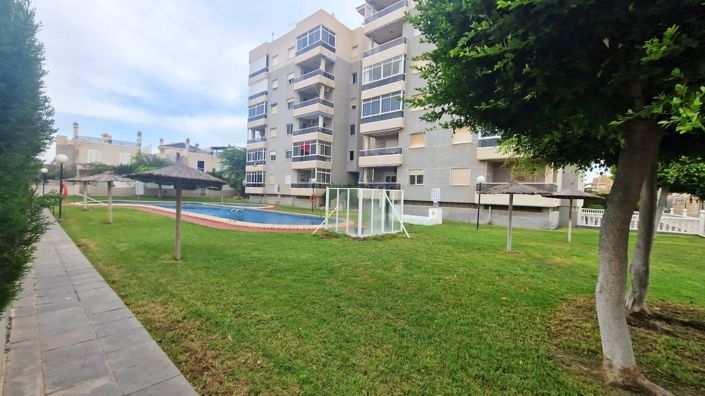 Image No.36-2 Bed Townhouse for sale