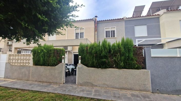 Image No.37-2 Bed Townhouse for sale