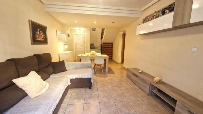 Image No.40-2 Bed Townhouse for sale