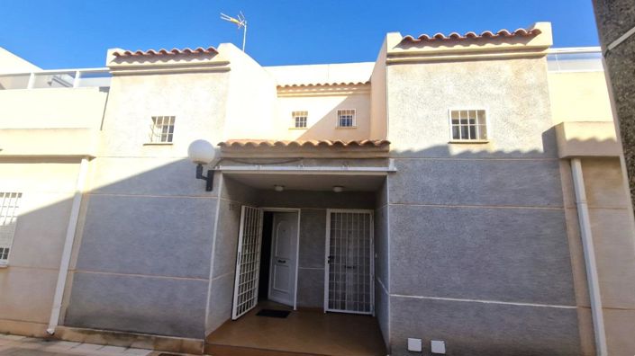 Image No.42-2 Bed Townhouse for sale