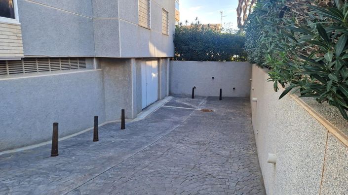 Image No.47-2 Bed Townhouse for sale