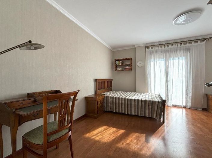 Image No.40-5 Bed Villa for sale