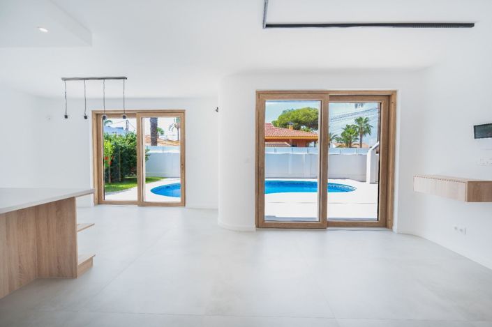 Image No.17-3 Bed Villa for sale
