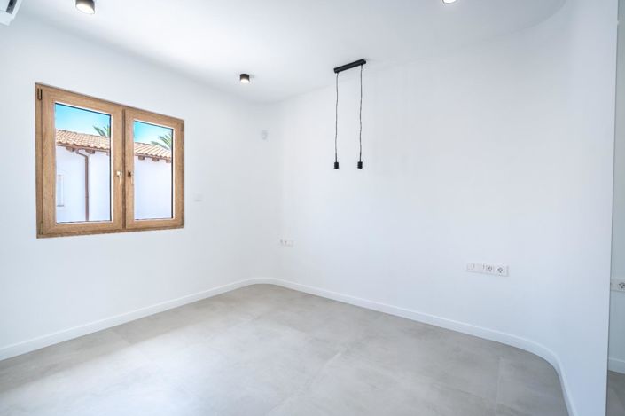 Image No.29-3 Bed Villa for sale