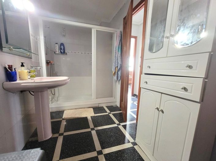 Image No.24-2 Bed Apartment for sale