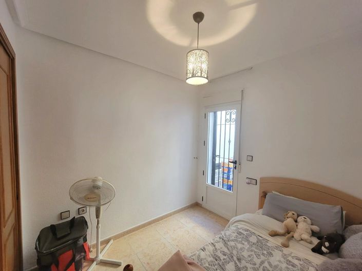 Image No.23-2 Bed Townhouse for sale