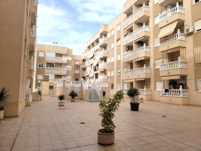 Image No.31-2 Bed Apartment for sale