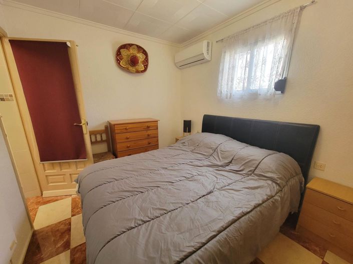 Image No.15-2 Bed Townhouse for sale