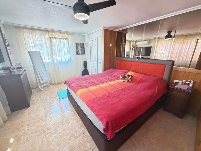 Image No.24-Villa de 4 chambres à vendre à Torrevieja