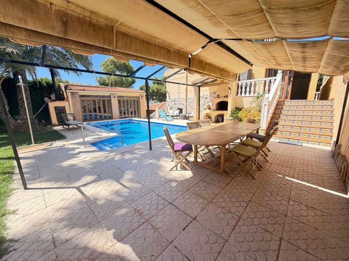 Image No.7-Villa de 4 chambres à vendre à Torrevieja