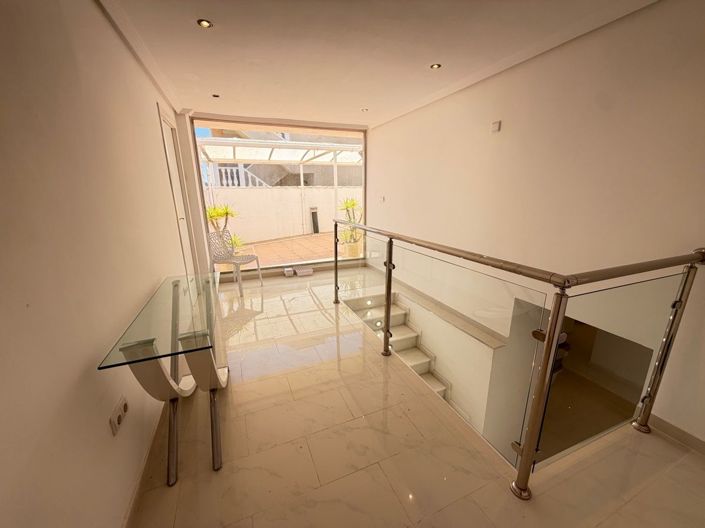Image No.28-4 Bed Villa for sale