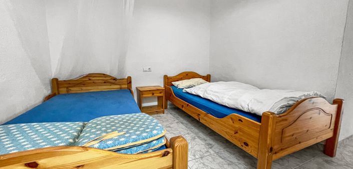 Image No.16-2 Bed Townhouse for sale
