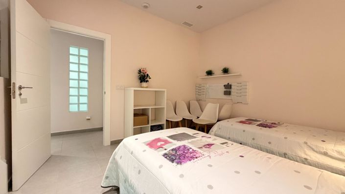 Image No.52-5 Bed Villa for sale