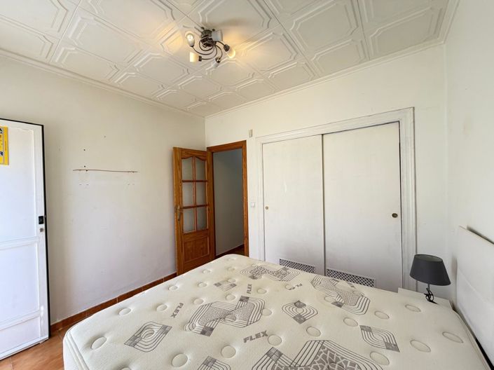 Image No.30-1 Bed Townhouse for sale