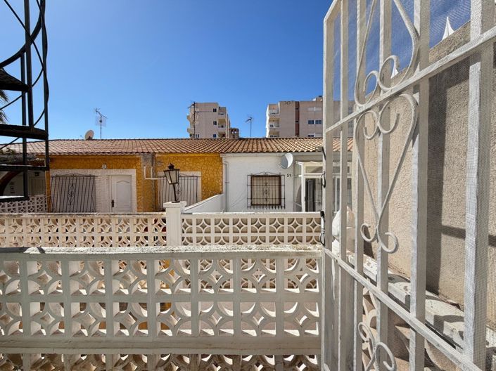 Image No.32-1 Bed Townhouse for sale