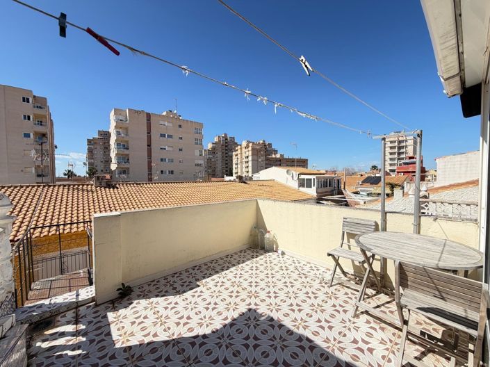 Image No.37-1 Bed Townhouse for sale