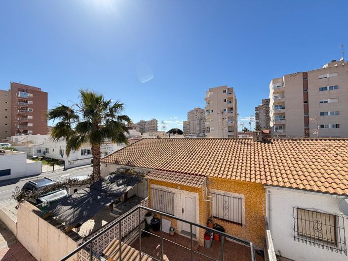 Image No.41-1 Bed Townhouse for sale