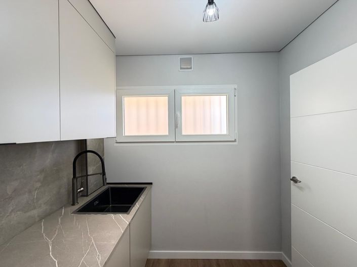 Image No.25-3 Bed Apartment for sale