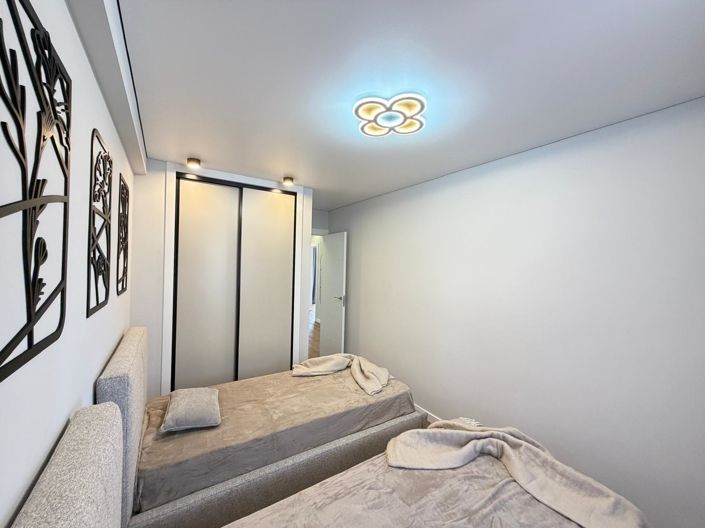 Image No.57-3 Bed Apartment for sale