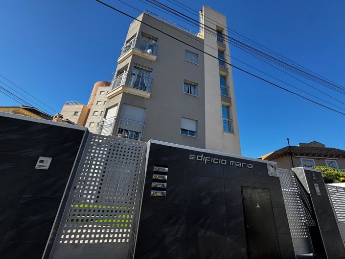 Image No.60-3 Bed Apartment for sale
