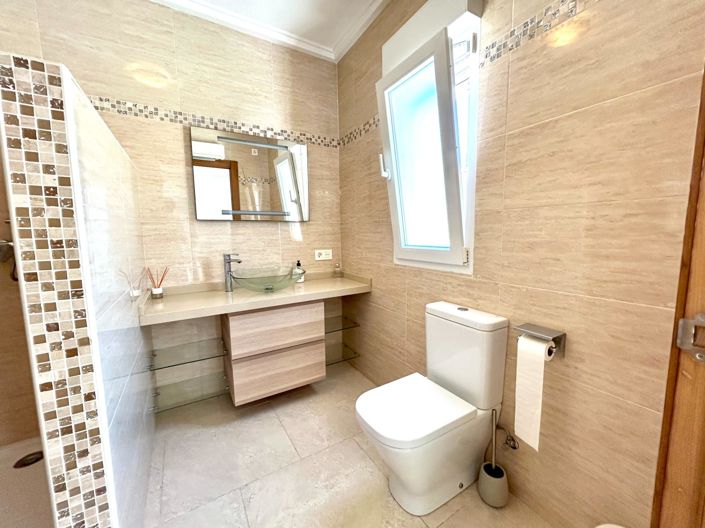 Image No.19-5 Bed Villa for sale