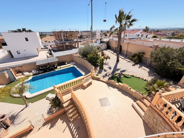 Image No.34-5 Bed Villa for sale