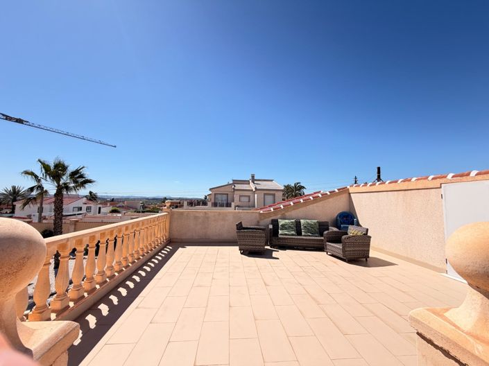 Image No.35-5 Bed Villa for sale