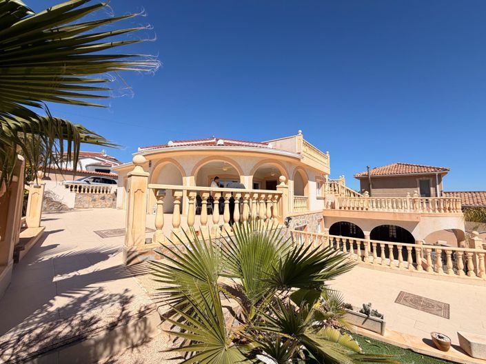 Image No.41-5 Bed Villa for sale