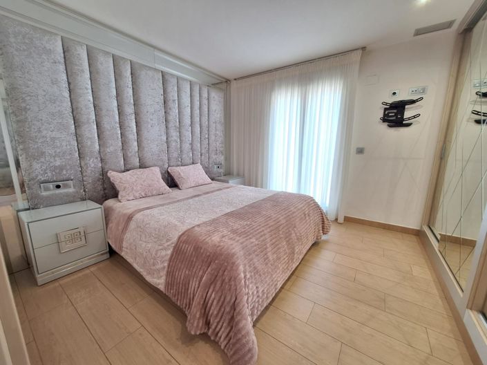 Image No.23-2 Bed Villa for sale