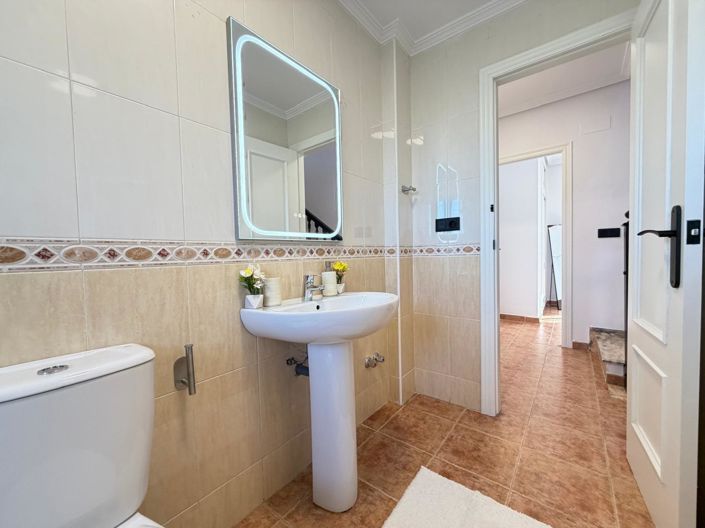 Image No.53-3 Bed Townhouse for sale