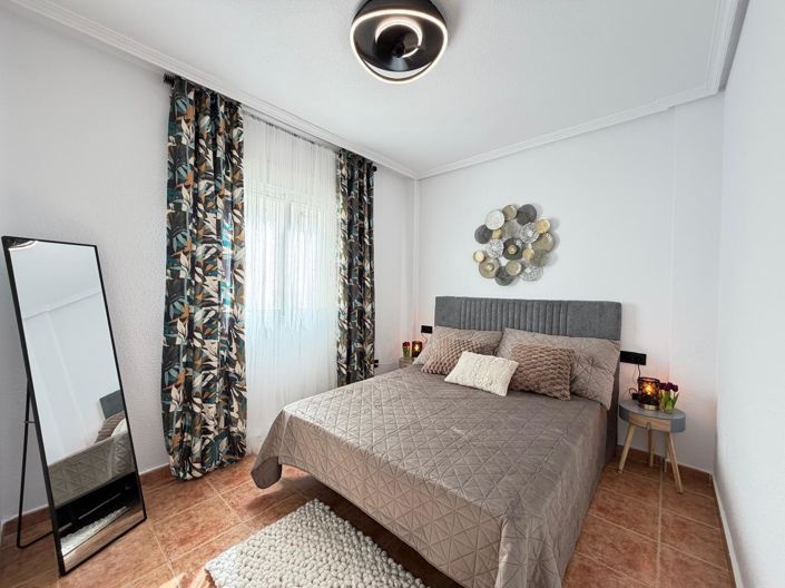 Image No.54-3 Bed Townhouse for sale