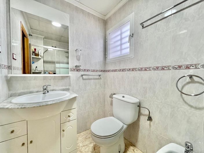 Image No.45-2 Bed Apartment for sale
