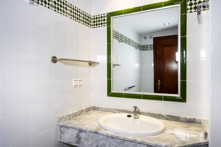Image No.23-3 Bed Apartment for sale