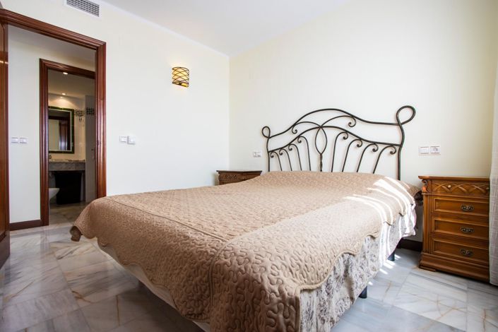 Image No.27-3 Bed Apartment for sale