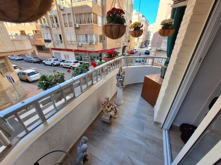 Image No.25-1 Bed Apartment for sale