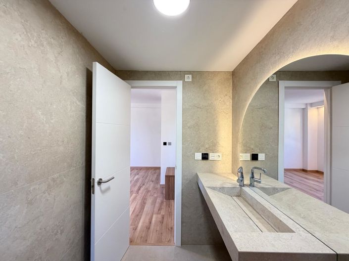 Image No.56-2 Bed Apartment for sale