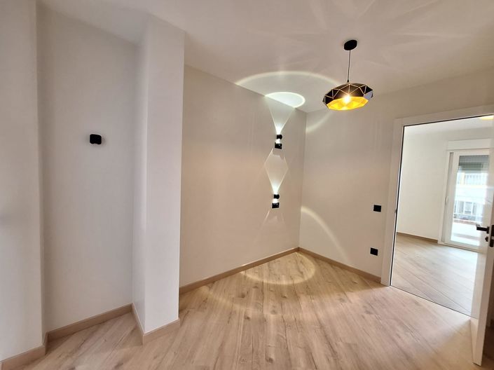 Image No.15-1 Bed Apartment for sale