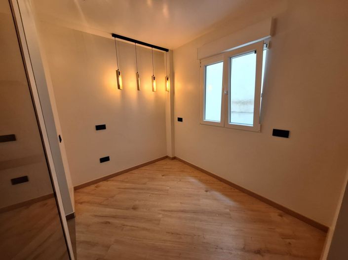 Image No.24-1 Bed Apartment for sale