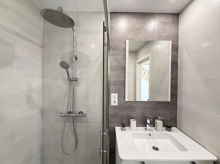 Image No.52-3 Bed Apartment for sale