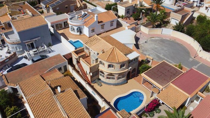 Image No.56-4 Bed Villa for sale