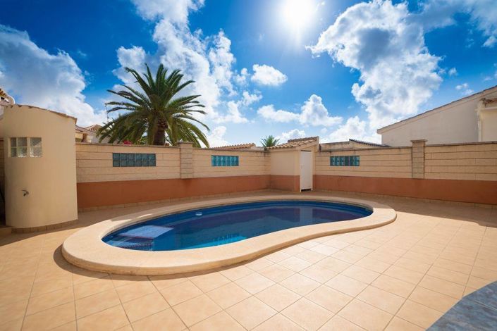 Image No.60-4 Bed Villa for sale