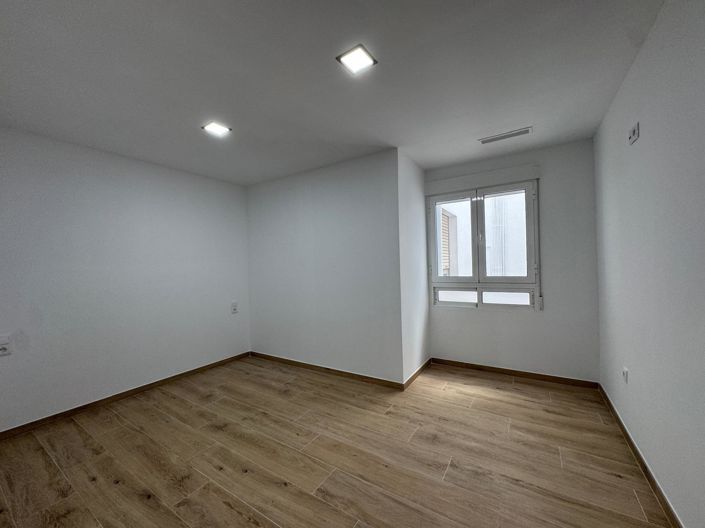 Image No.6-3 Bed Apartment for sale