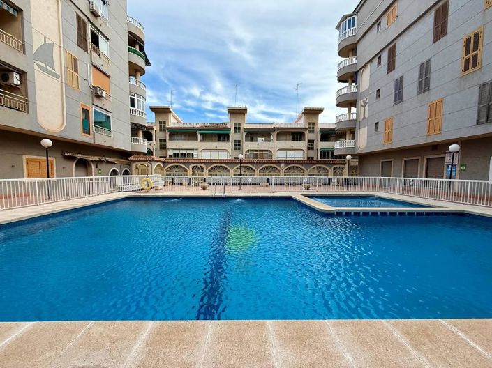 Image No.4-Appartement de 2 chambres à vendre à Torrevieja